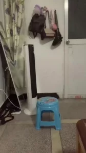 老婆亲姐职业装加旗袍，爽翻了，上半部，完整多部看简戒